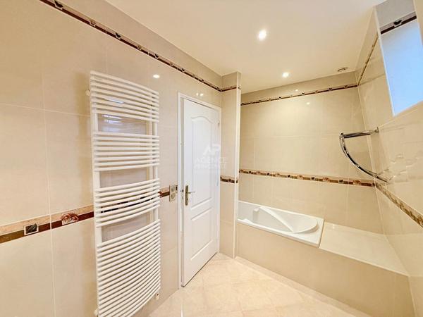 Maison Carrieres Sur Seine 5 pièce(s) €779 000 ** - Référence 7608