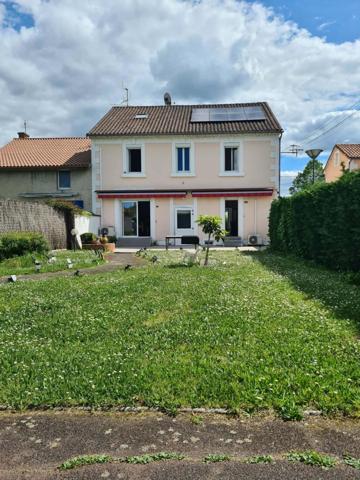 Maison de ville de 200m2 idéalement située