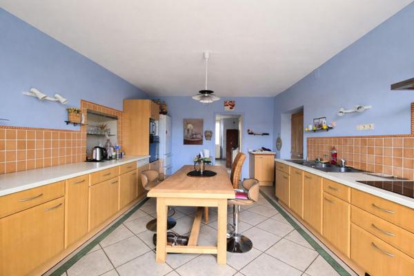 Maison de ville de 200m2 idéalement située