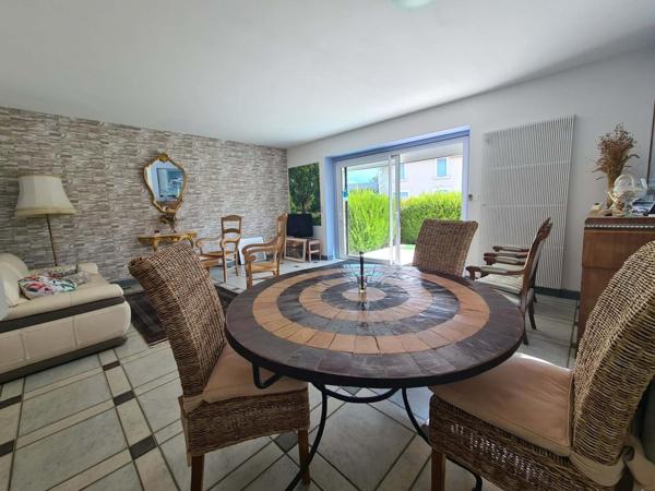 Maison de ville de 200m2 idéalement située