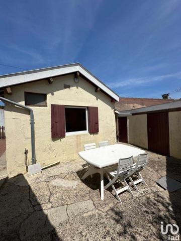 House for sale 3 rooms 53 m² Soulac-sur-Mer
