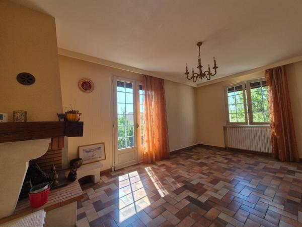 Arthès, maison 105 m 2 sur sous sol complet