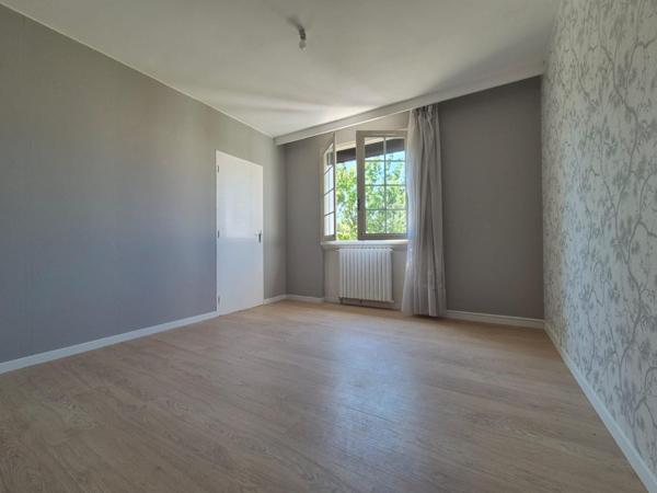 Arthès, maison 105 m 2 sur sous sol complet
