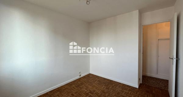 Location Appartement 2 pièces 40.42 m² - Saint-martin-d'hères 38400