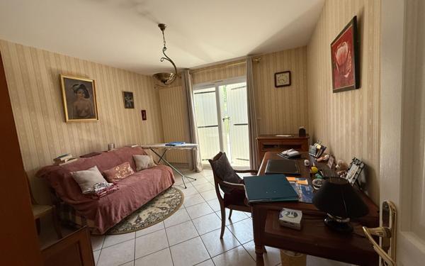 Maison à vendre    4 pièces •  Roquefort