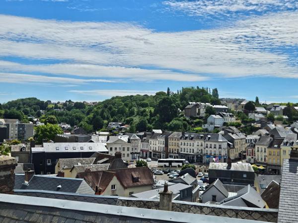 Maison de ville rénovée de 70 m² proche des écoles, commerces et transports