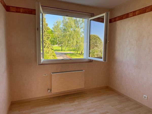 Un appartement traversant avec balcons, lumineux et prêt à vivre !