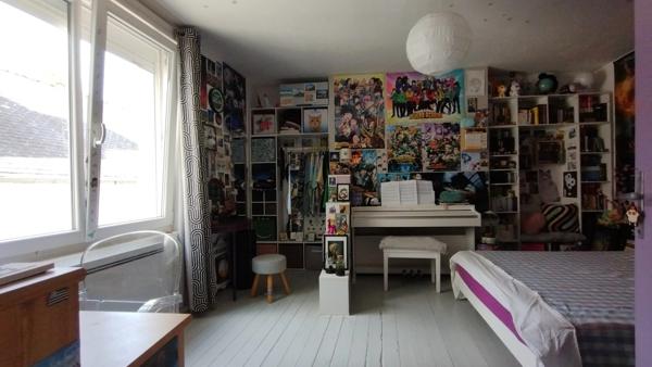 Maison à vendre 4 pièces PLEUVEN (29) centre bourg, jardin, vieux charme et confort moderne