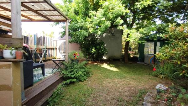 Maison à vendre 4 pièces PLEUVEN (29) centre bourg, jardin, vieux charme et confort moderne