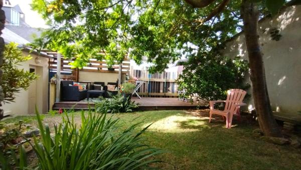 Maison à vendre 4 pièces PLEUVEN (29) centre bourg, jardin, vieux charme et confort moderne