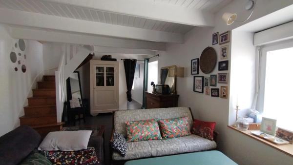 Maison à vendre 4 pièces PLEUVEN (29) centre bourg, jardin, vieux charme et confort moderne