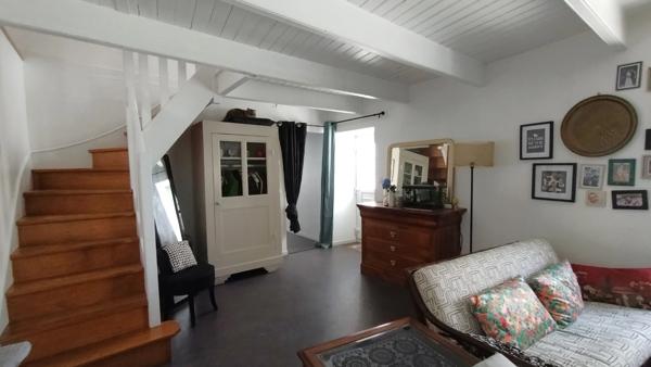 Maison à vendre 4 pièces PLEUVEN (29) centre bourg, jardin, vieux charme et confort moderne