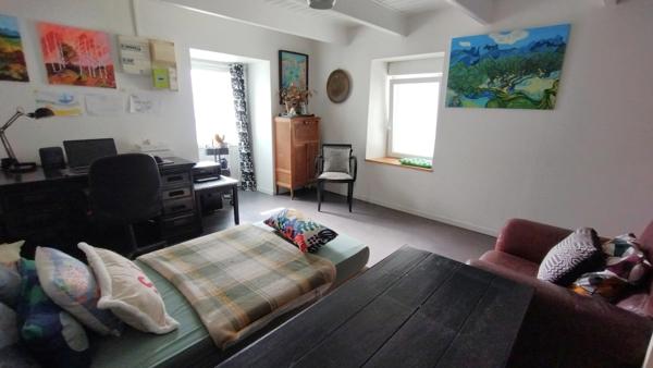 Maison à vendre 4 pièces PLEUVEN (29) centre bourg, jardin, vieux charme et confort moderne