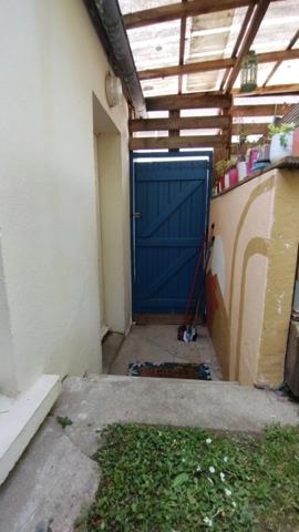 Maison à vendre 4 pièces PLEUVEN (29) centre bourg, jardin, vieux charme et confort moderne