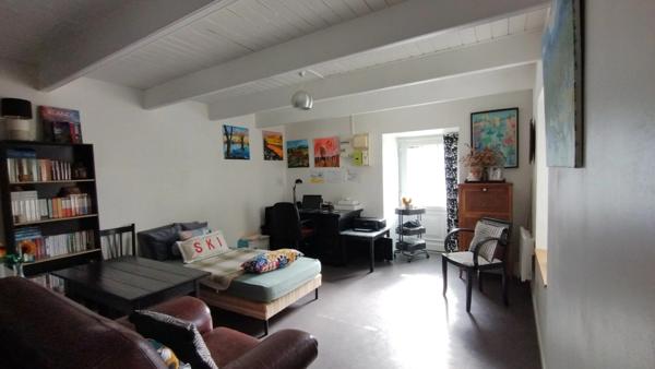 Maison à vendre 4 pièces PLEUVEN (29) centre bourg, jardin, vieux charme et confort moderne