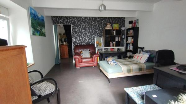Maison à vendre 4 pièces PLEUVEN (29) centre bourg, jardin, vieux charme et confort moderne