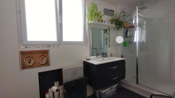 Maison à vendre 4 pièces PLEUVEN (29) centre bourg, jardin, vieux charme et confort moderne