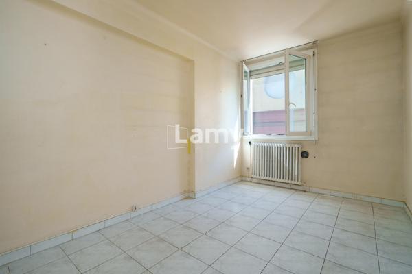 Parking + appartement