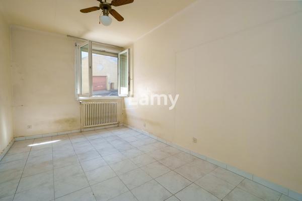 Parking + appartement