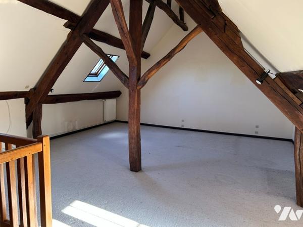 Longère T6 de 140 m² sur 1 383 m²