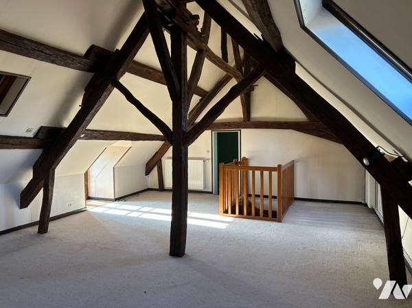 Longère T6 de 140 m² sur 1 383 m²