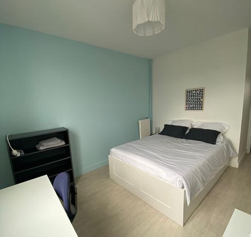 "CHAMBRE MEUBLÉE EN COLOCATION LE MANS / 3 CHAMBRES DISPONIBLES"