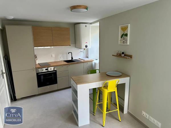 Appartement à louer 2 pièces 28.18m² Châteauroux (36000)