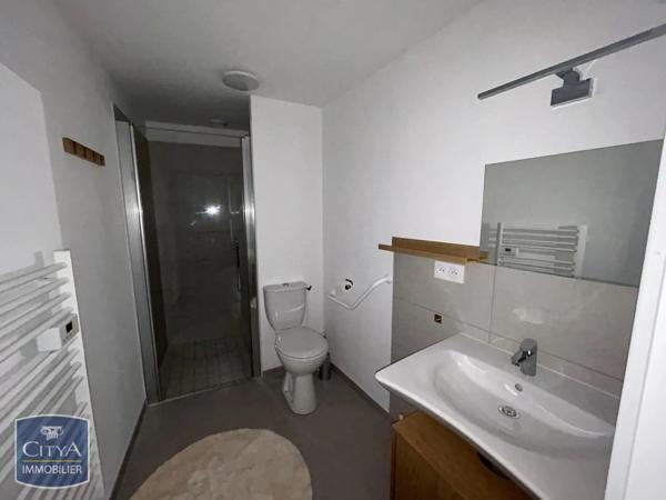 Appartement à louer 2 pièces 28.18m² Châteauroux (36000)