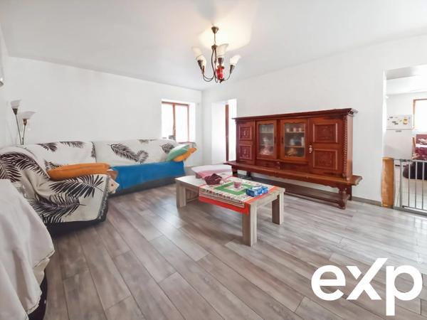 Maison mitoyenne rénovée avec combles aménageables – Quartier de la Liberté, Aix-les-Bains