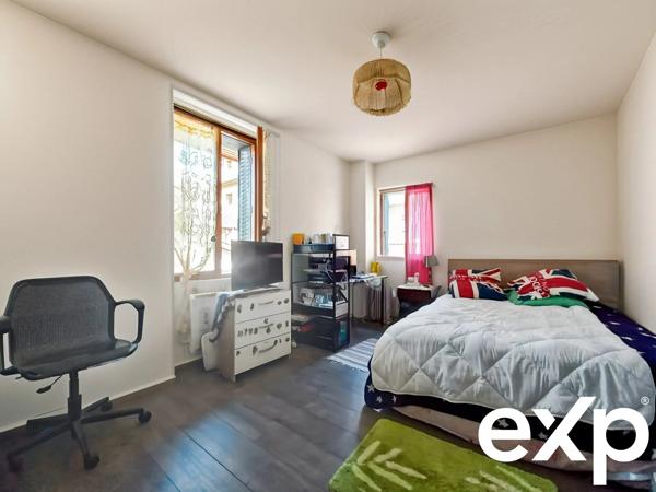 Maison mitoyenne rénovée avec combles aménageables – Quartier de la Liberté, Aix-les-Bains