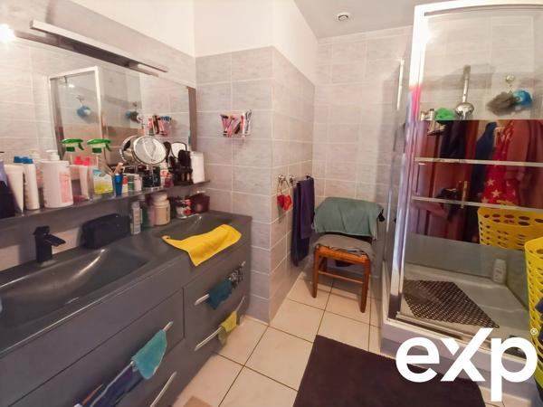 Maison mitoyenne rénovée avec combles aménageables – Quartier de la Liberté, Aix-les-Bains