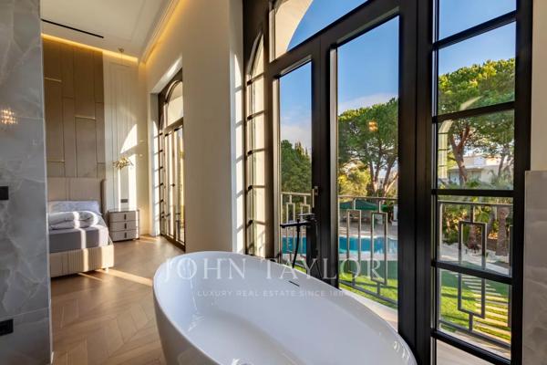 Cap d'Antibes | Villa rénovée proche des plages