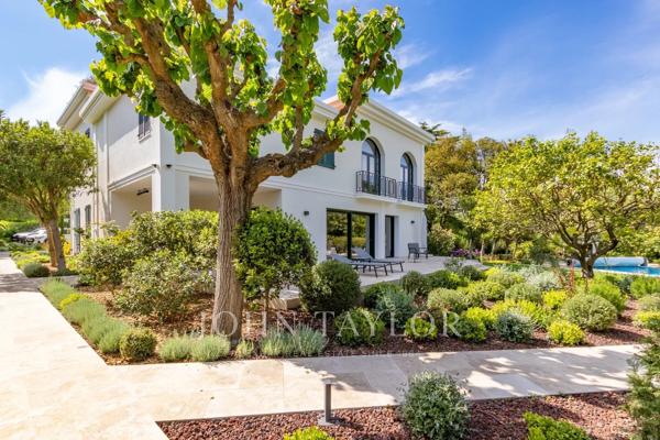 Cap d'Antibes | Villa rénovée proche des plages