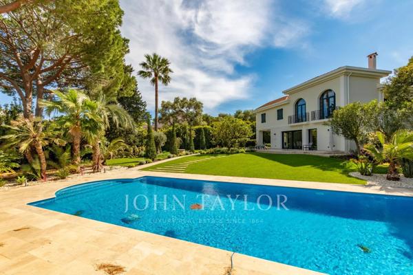 Cap d'Antibes | Villa rénovée proche des plages