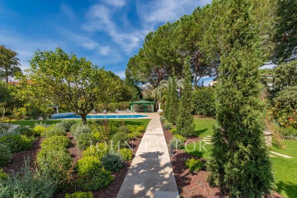 Cap d'Antibes | Villa rénovée proche des plages
