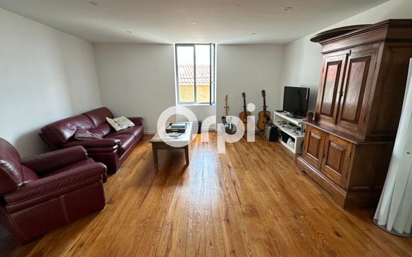 Maison à vendre    5 pièces •  Mezel