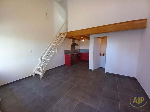 Location appartement Saint Yzans De Medoc : 554 € - AJP Lesparre Immobilier