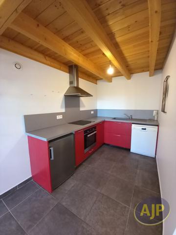 Location appartement Saint Yzans De Medoc : 554 € - AJP Lesparre Immobilier