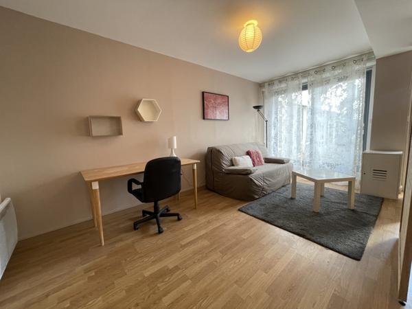 POITIERS Plateau Blossac Guinguette Tison, T3 Meublé avec parking intérieur