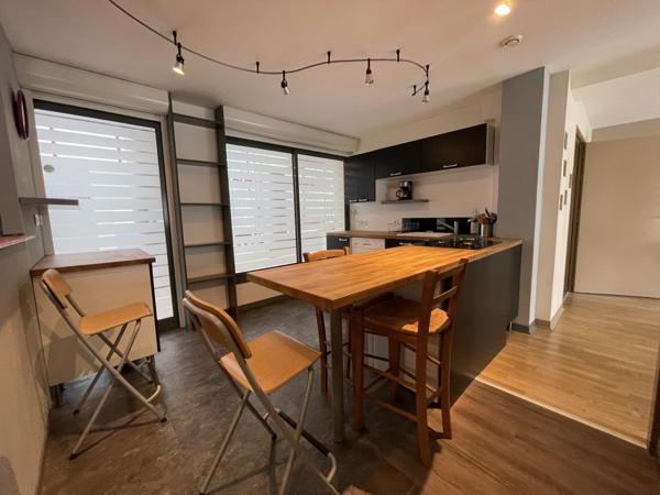 POITIERS Plateau Blossac Guinguette Tison, T3 Meublé avec parking intérieur