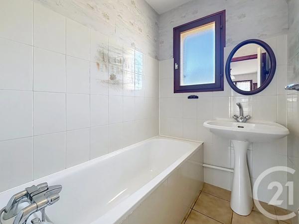 Maison à vendre  4 pièces - 66,39 m 2   PENESTIN  - 56