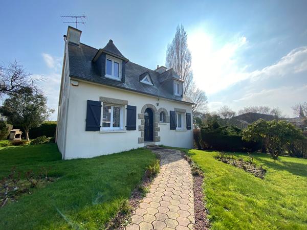 À VENDRE - MAISON NÉO-BRETONNE SUR SOUS-SOL COMPLET - CALME ET PROXIMITÉ COMMODITÉS