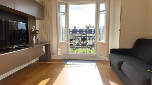 Rare Studio avec terrasse !