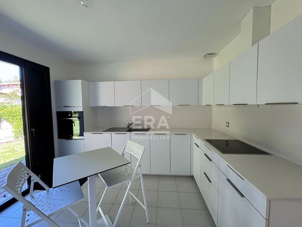 A vendre à Périgueux (24000) superbe Maison contemporaine T6 avec piscine et garages