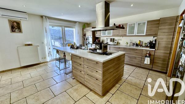 Maison à vendre 8 pièces 228 m² Linas