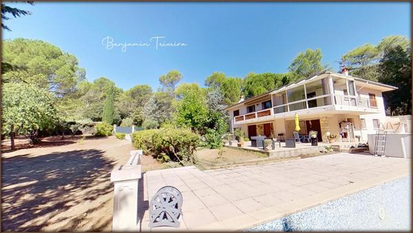 Maison Brignoles 7 pièce(s) 204.02 m2 / 5 Chambres / 5000m² de terrain