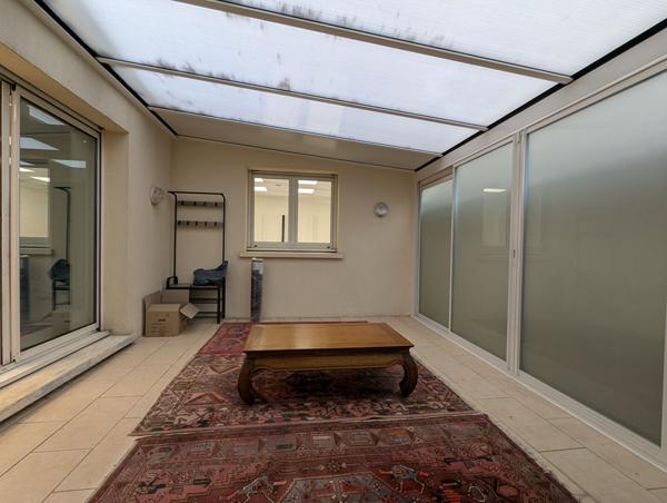 LOCAL COMMERCIAL CENTRE