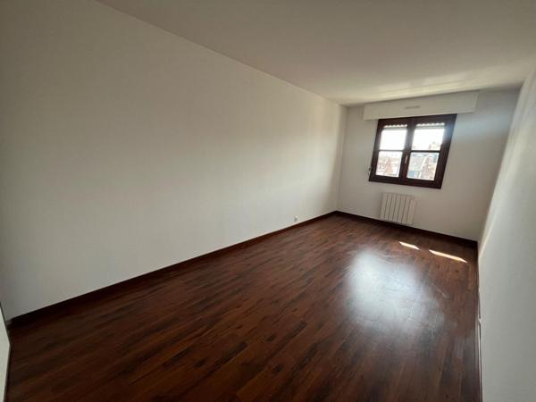 A LOUER : T2 à LILLE • • 710 € CC • Réf. 209-00