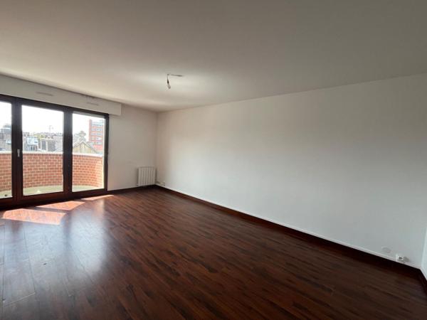 A LOUER : T2 à LILLE • • 710 € CC • Réf. 209-00