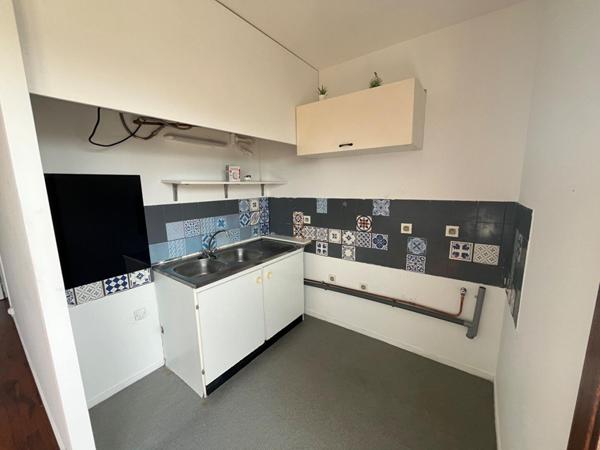 A LOUER : T2 à LILLE • • 710 € CC • Réf. 209-00